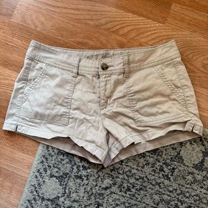 🔴 Arizona Size 7 Tan Shorts
